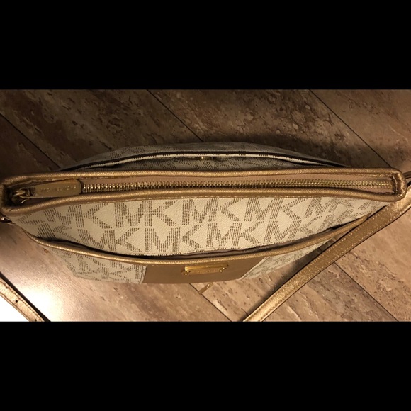 Michael Kors messenger bag trio - Picture 6 of 8